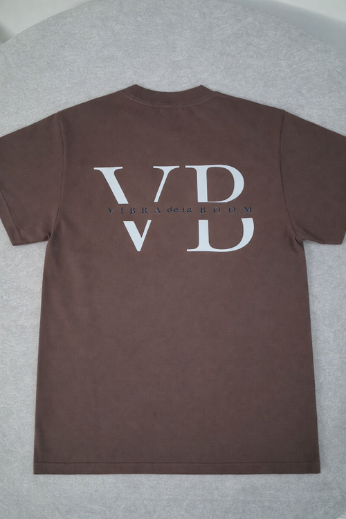 VIBRA de La BOOM –                           Brown Essential Tee