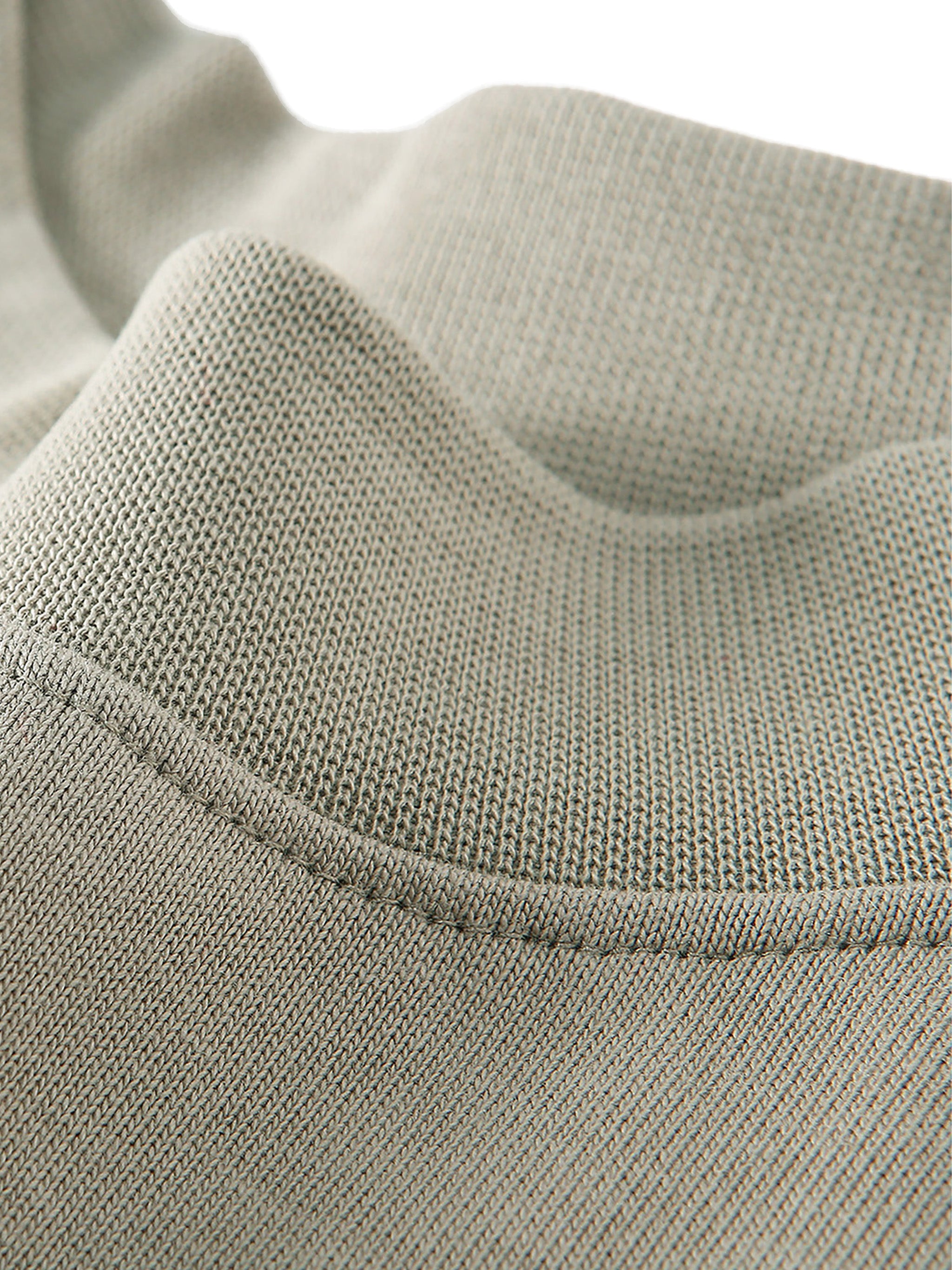Essential VB Non-Shrink Mock Neck Sweatshirt